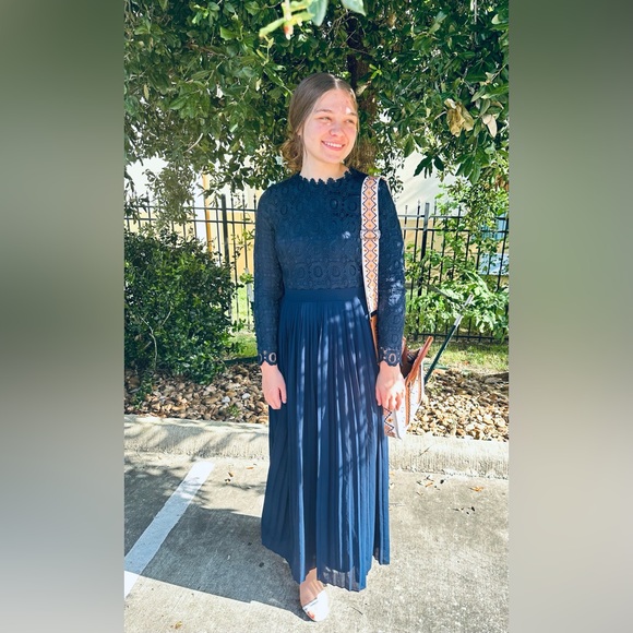 Dainty Jewells Dresses & Skirts - Dainty Jewells Navy Blue Lace Dress Women’s M